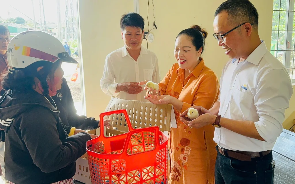 Mavin và Kemin đồng hành cùng đồng bào miền Trung – Tây Nguyên khắc phục hậu quả bão lũ